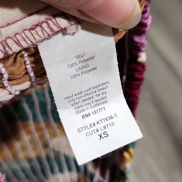 NWT Le Lis Satin Puff Sleeve Crop Top - Picture 5 of 5